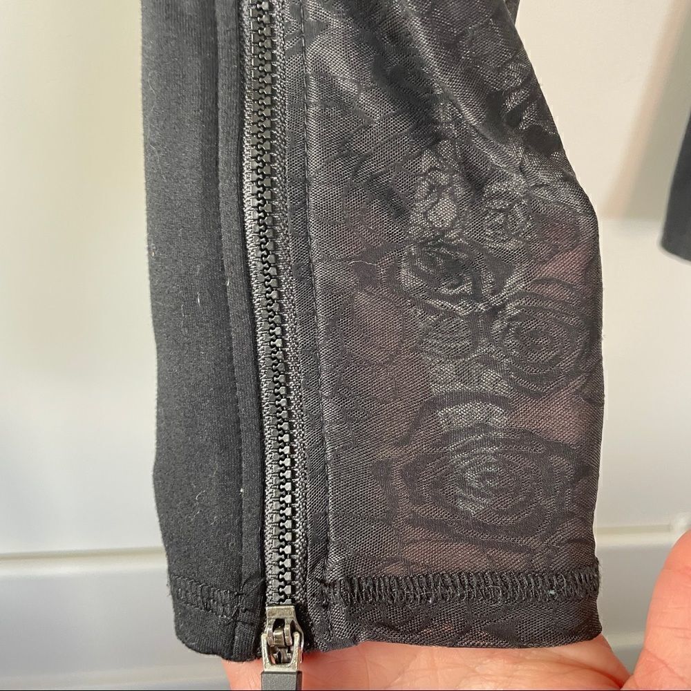 Fabletics bottom Zip Sheer Rose Panel Leggings - Picture 7 of 10